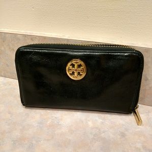 Tory Burch Robinson Continental Wallet